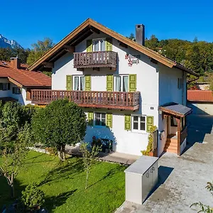 Apartment Ferienwohnung Sonnenhäusl, Mittenwald